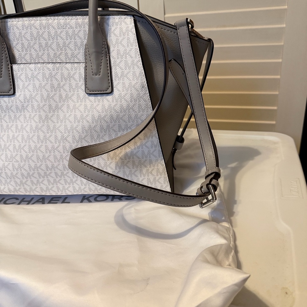 Michael Kors White and Gray Logo-Print Satchel with MK Charm - Picture 5 of 7